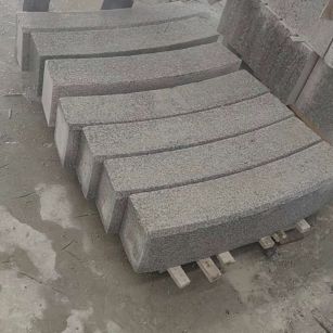 兰州芝麻白弧形路牙石