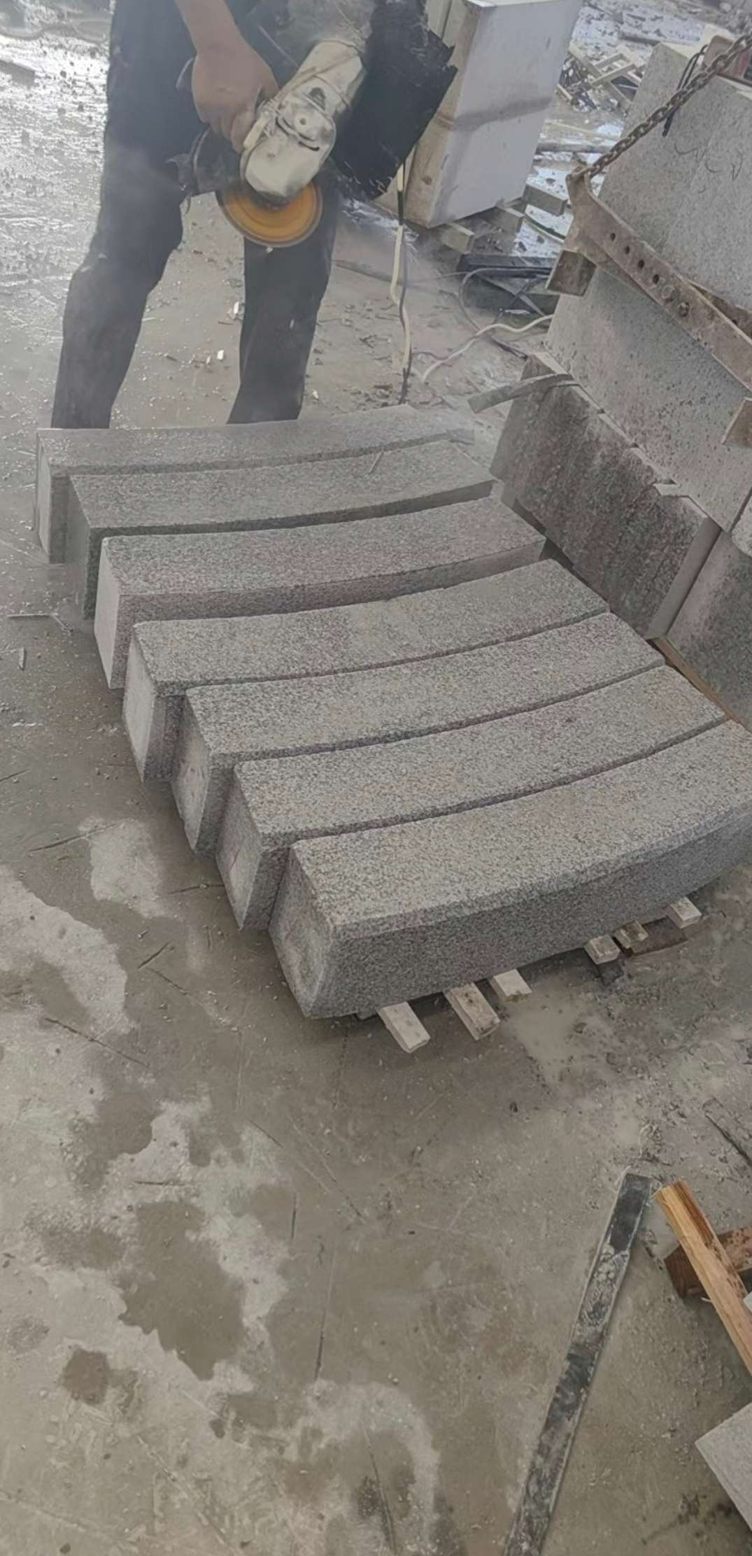 兰州芝麻白弧形路牙石