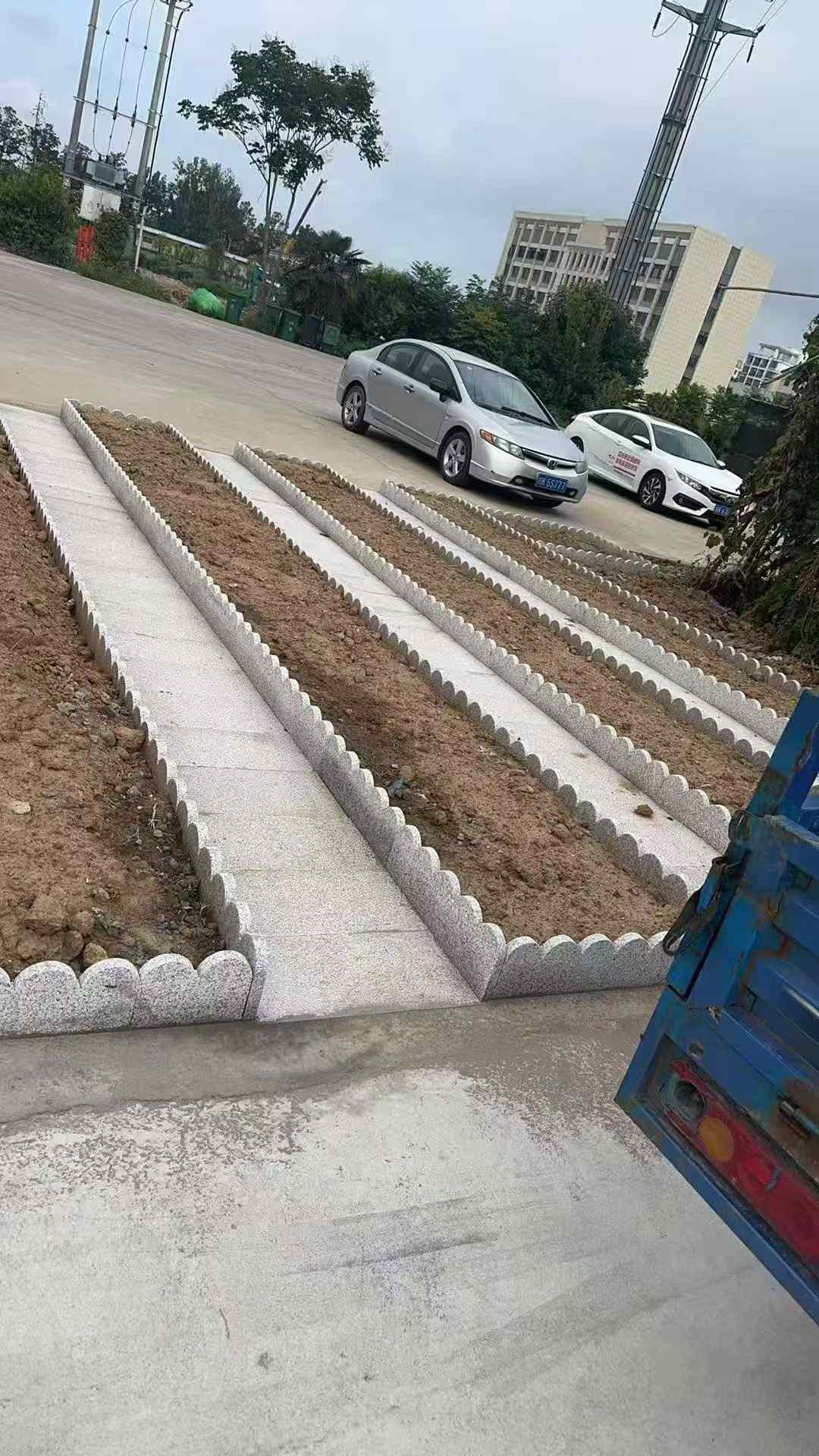 兰州芝麻白花边石